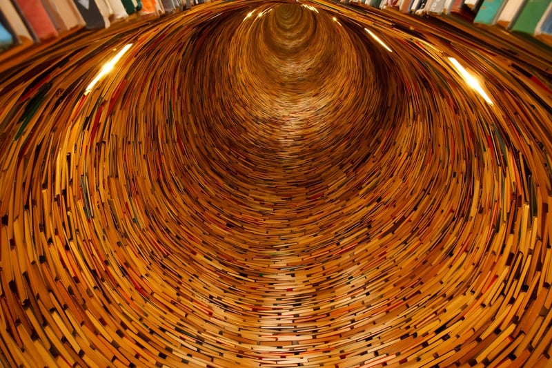 Quantum Tunneling Device